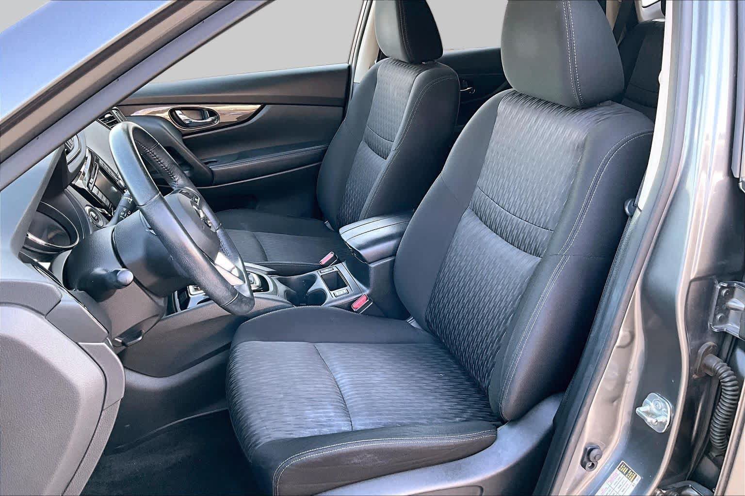 Used 2019 Nissan Rogue SV FWD image 7
