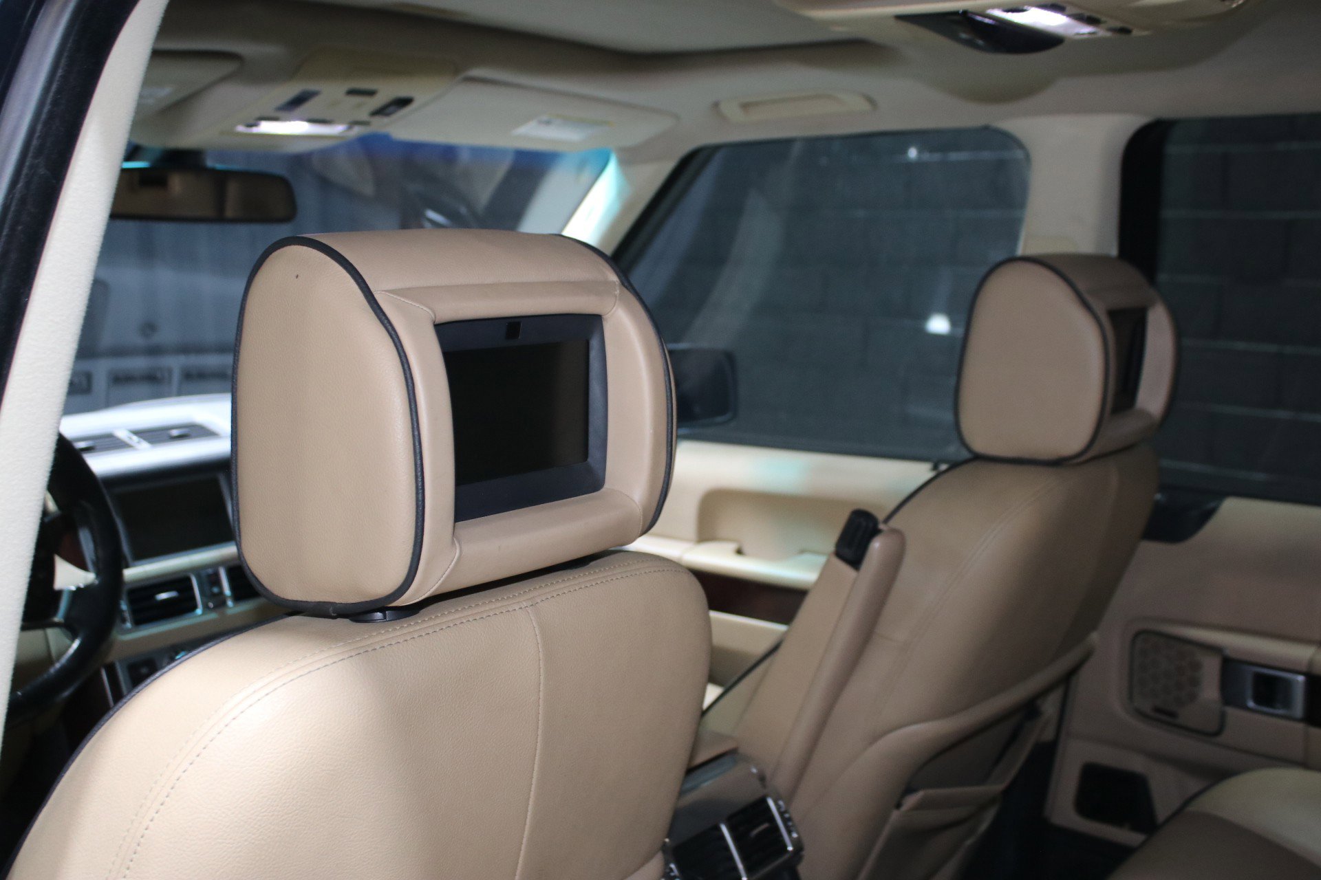 Used 2007 Land Rover Range Rover HSE image 36