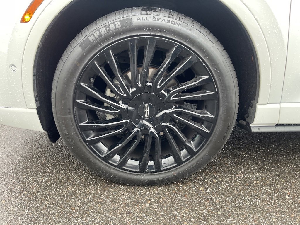 Used 2021 Lincoln Corsair Reserve w/ Equipment Group 201A image 7