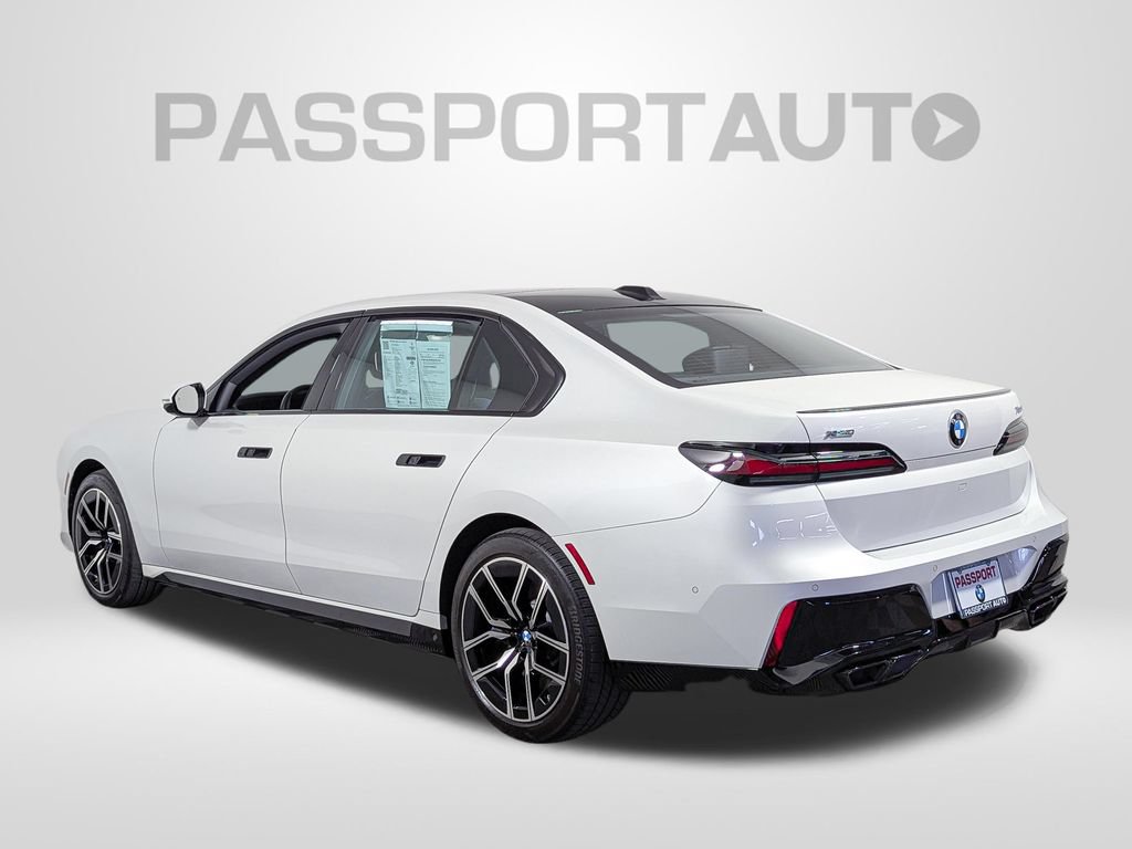 Certified 2024 BMW 760i xDrive AWD/4WD image 3