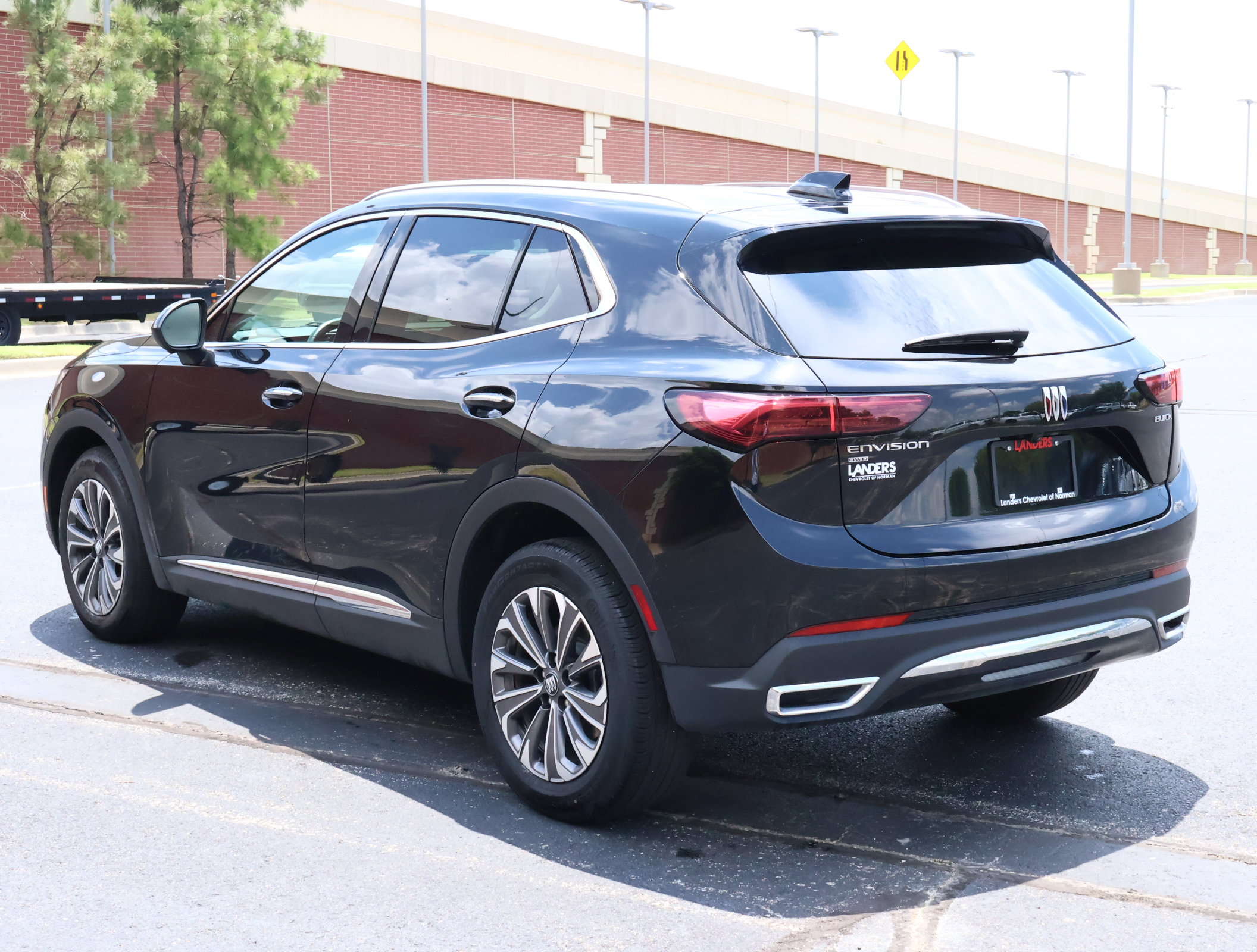 Used 2024 Buick Envision Preferred AWD/4WD image 7