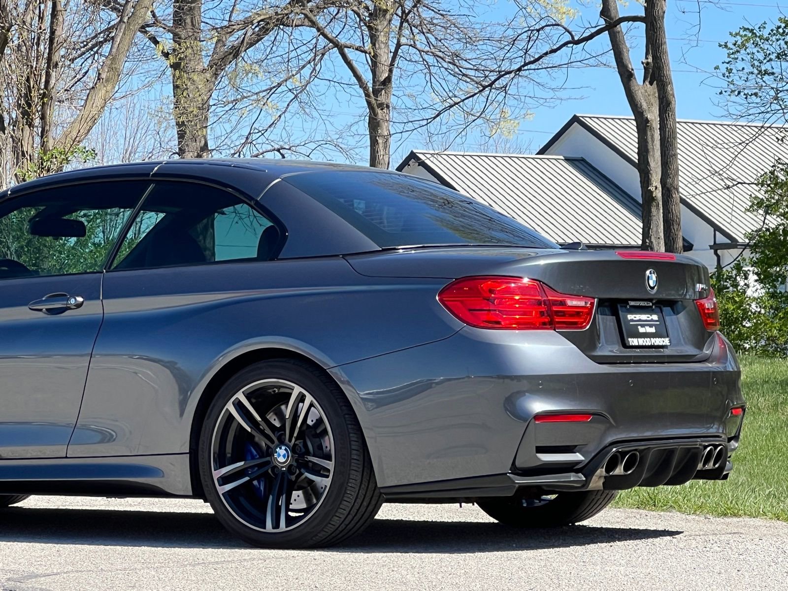 Used 2017 BMW M4 Convertible w/ Executive Package image 10