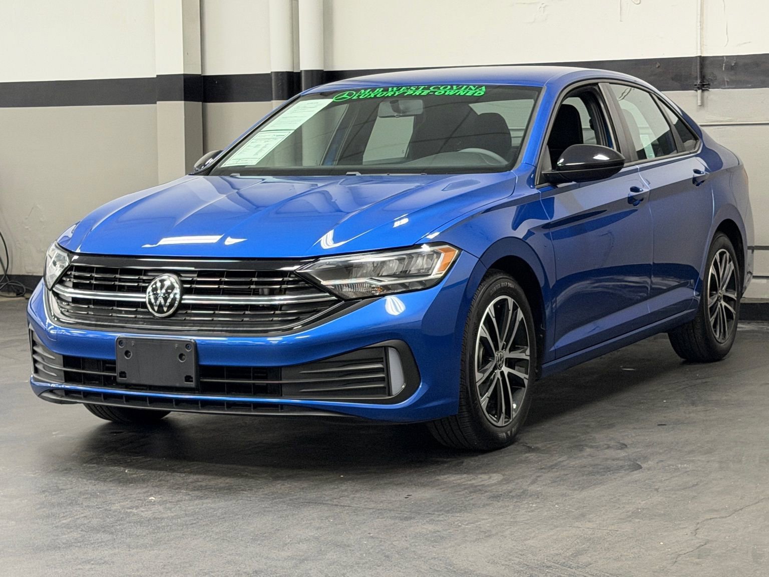 Used 2022 Volkswagen Jetta Sport image 7