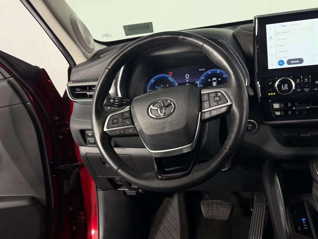Used 2023 Toyota Highlander Platinum FWD image 14