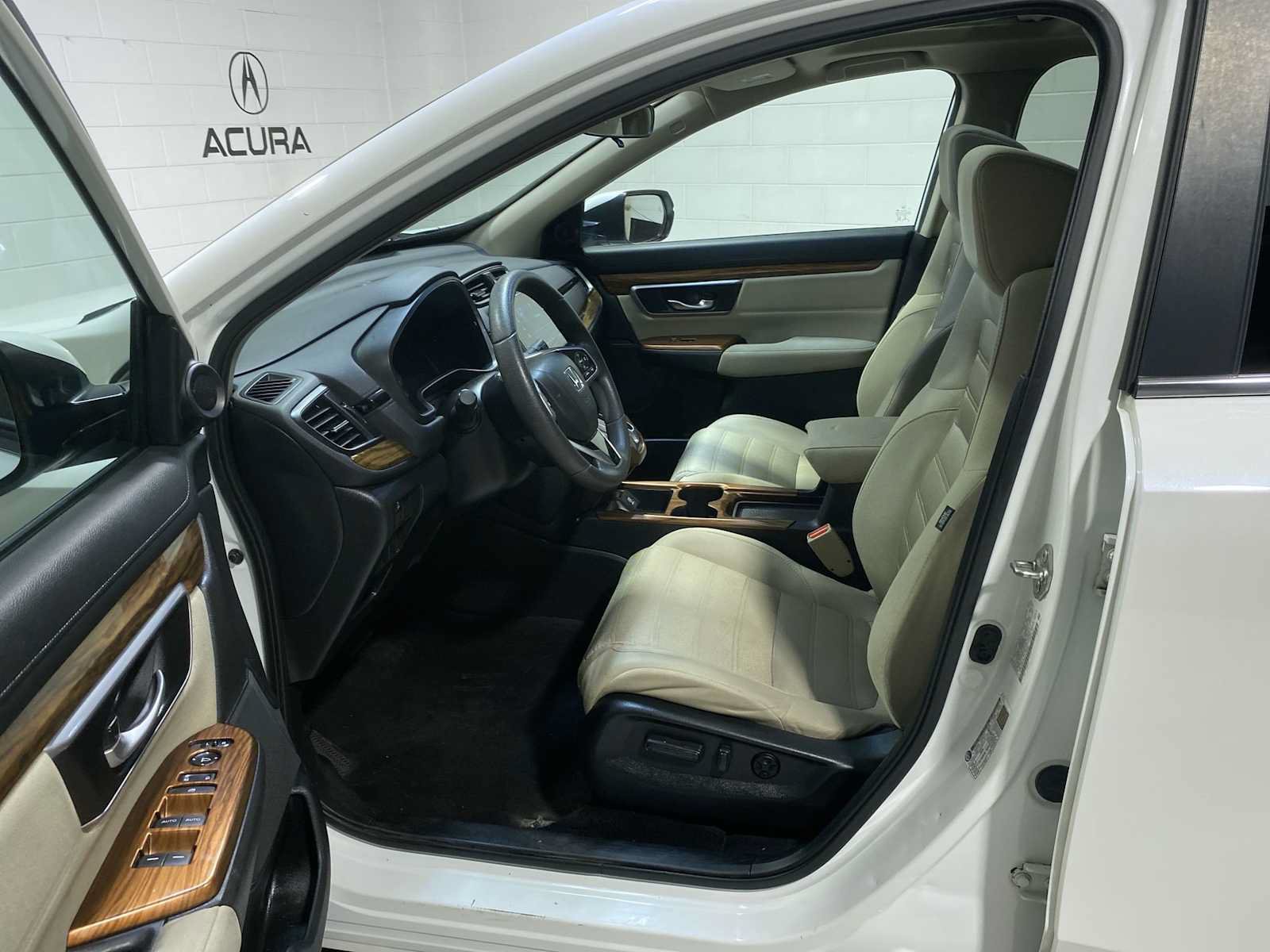 Used 2018 Honda CR-V EX image 2