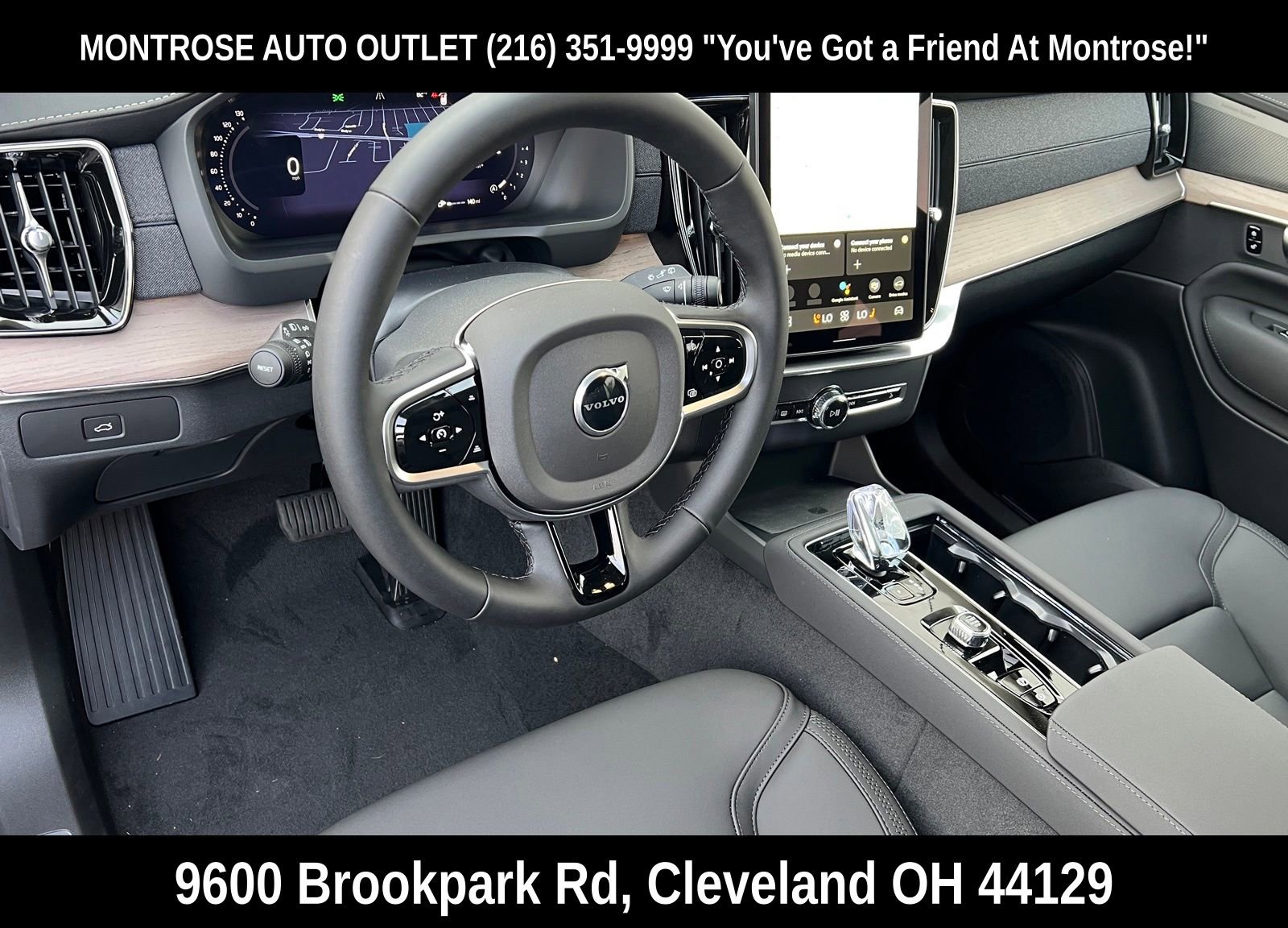 New 2026 Volvo XC90 B5 Plus w/ Protection Package Premier AWD/4WD image 11