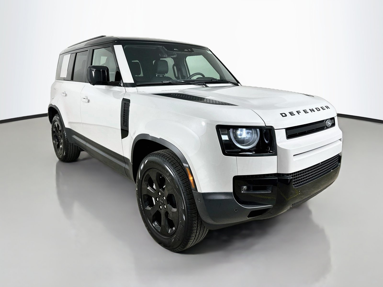 New 2026 Land Rover Defender 110 S AWD/4WD image 3