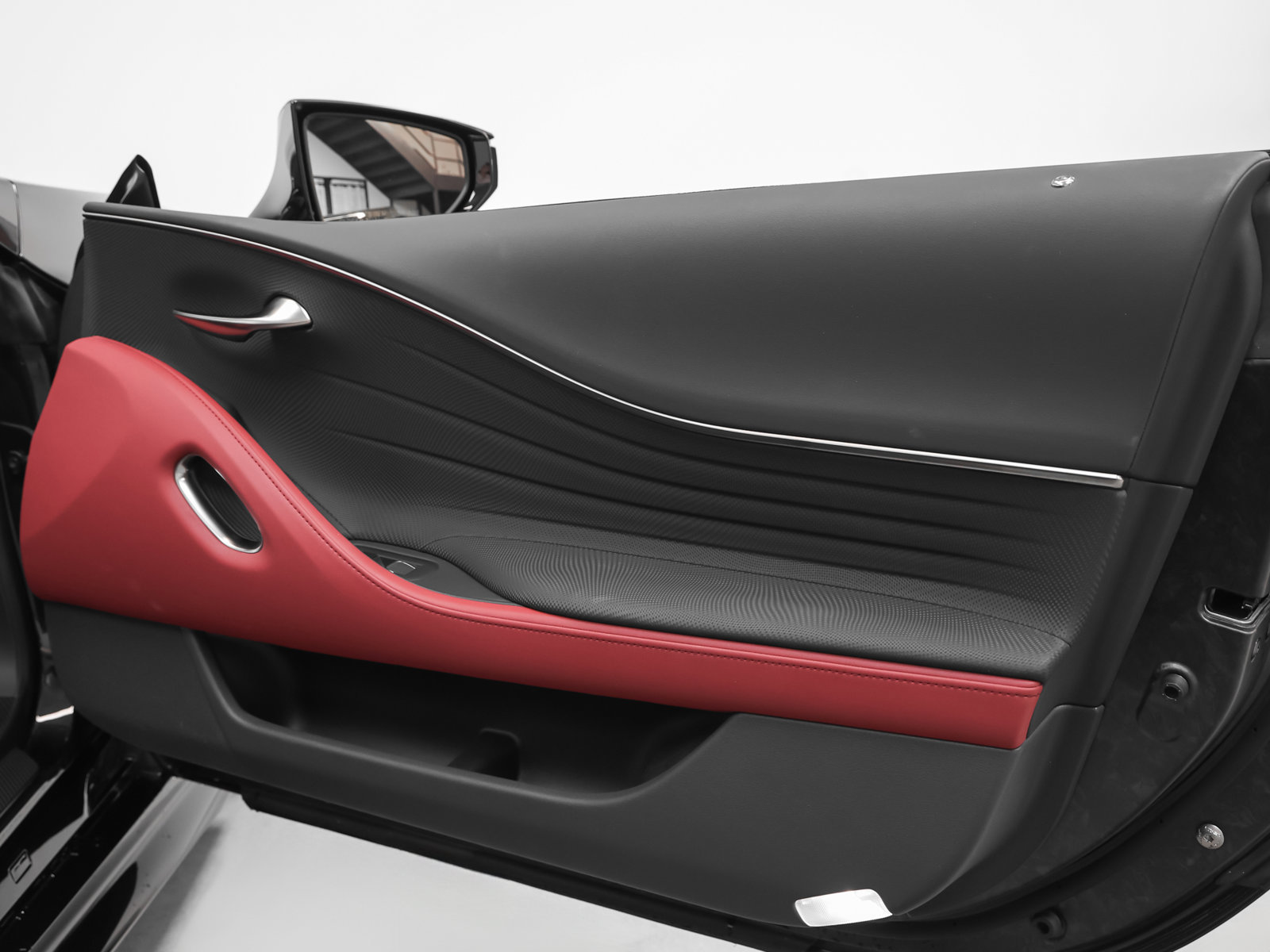 Used 2024 Lexus LC 500 Convertible RWD image 25