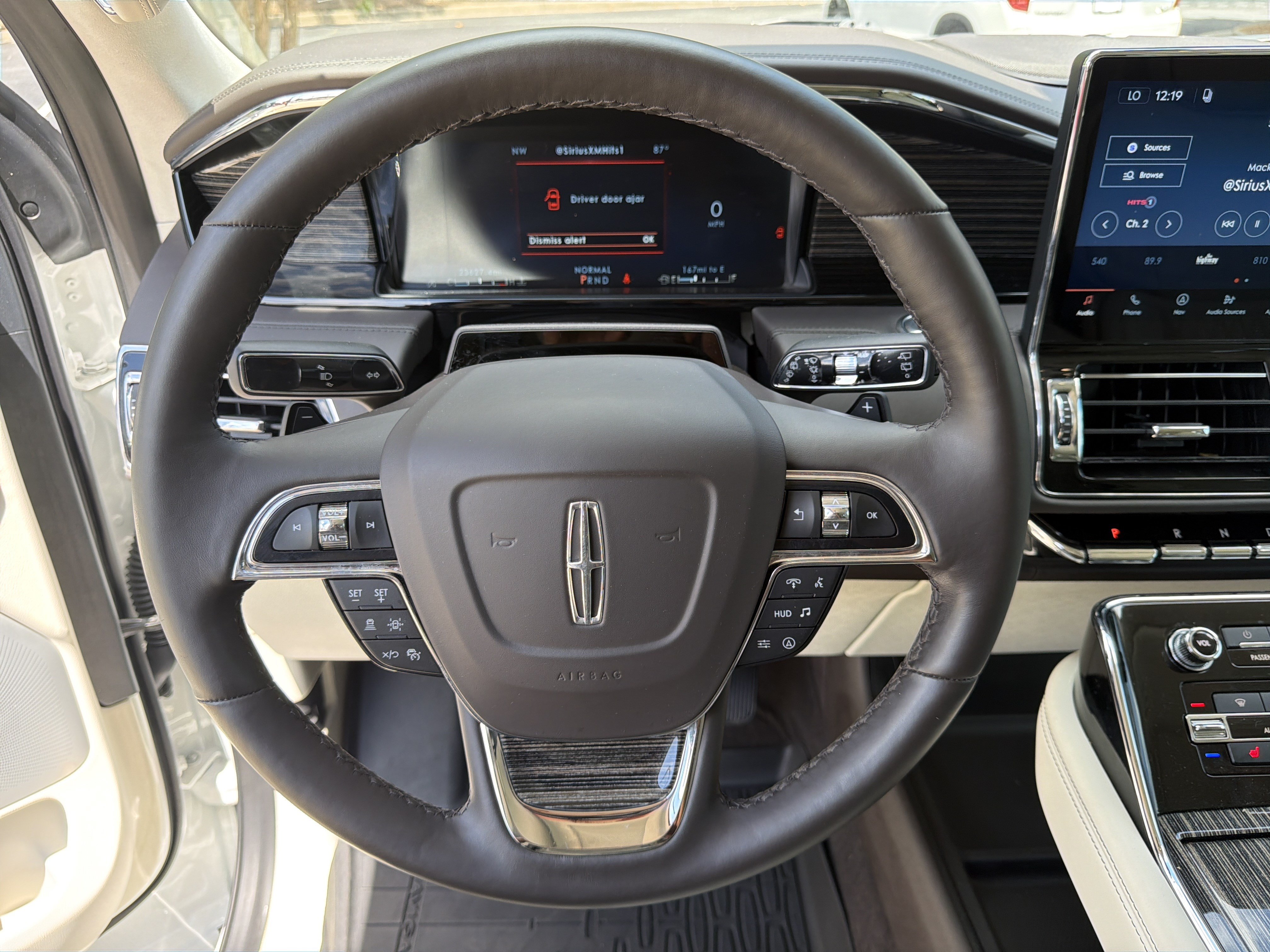 Used 2023 Lincoln Navigator L Black Label AWD/4WD image 28
