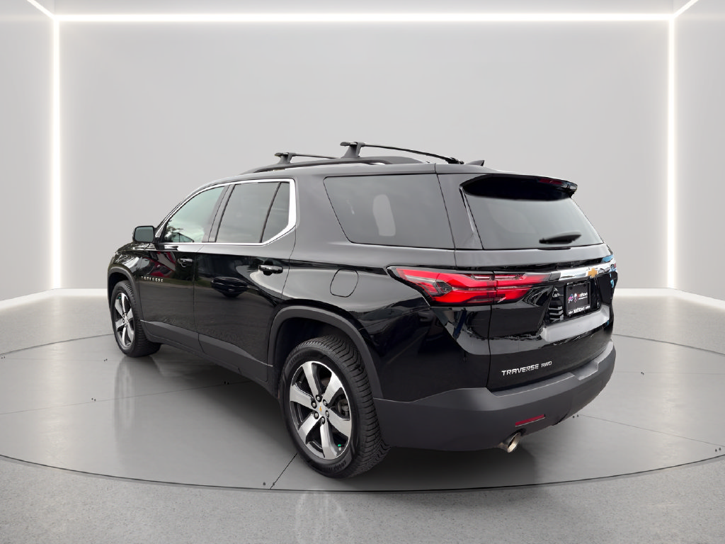 Used 2023 Chevrolet Traverse LT w/ LT Premium Package AWD/4WD image 8