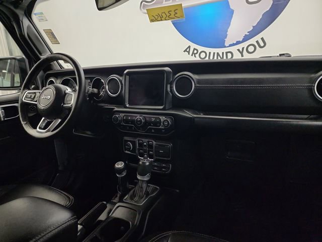Used 2020 Jeep Gladiator Overland image 22