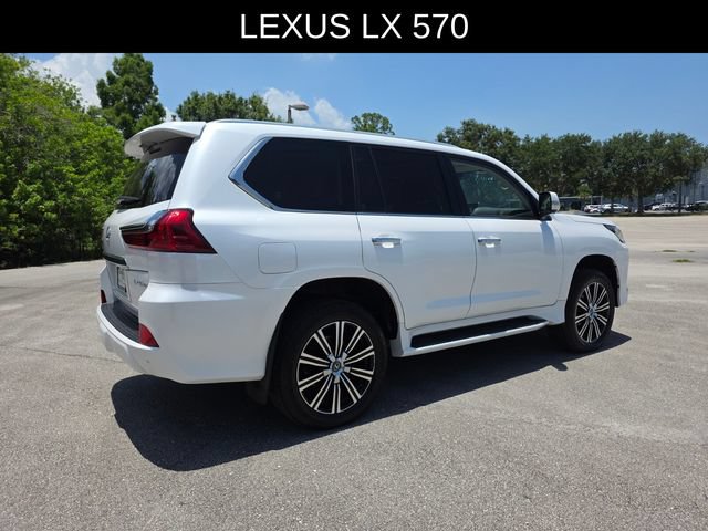 Used 2021 Lexus LX 570 4WD w/ Luxury Package image 3