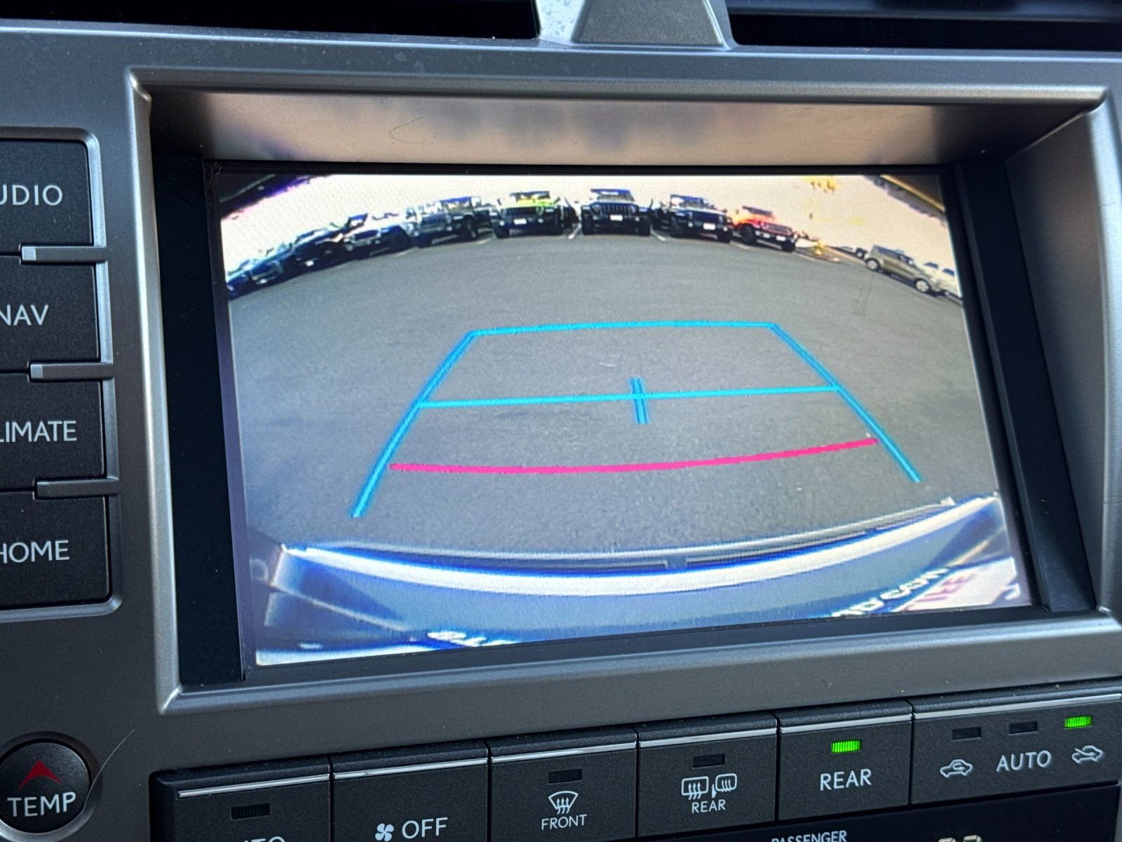 Used 2019 Lexus GX 460 Premium w/ Premium Package image 21