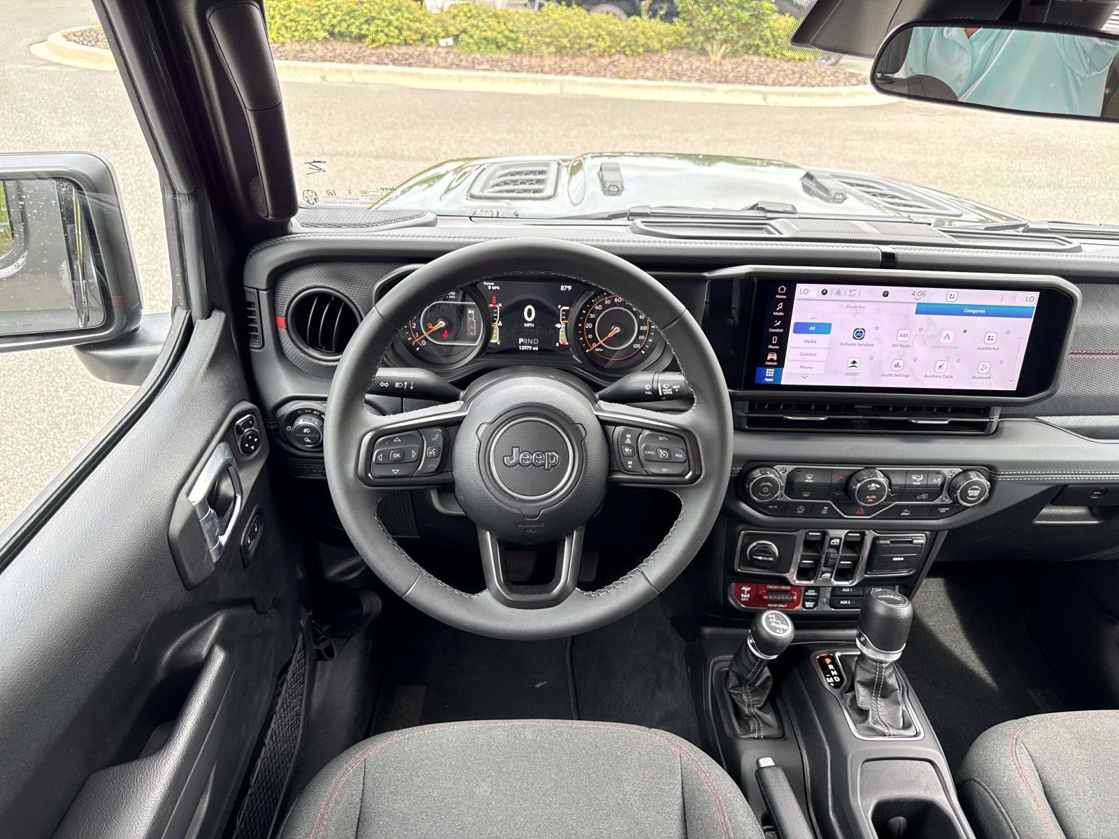 Used 2026 Jeep Gladiator Rubicon AWD/4WD image 13