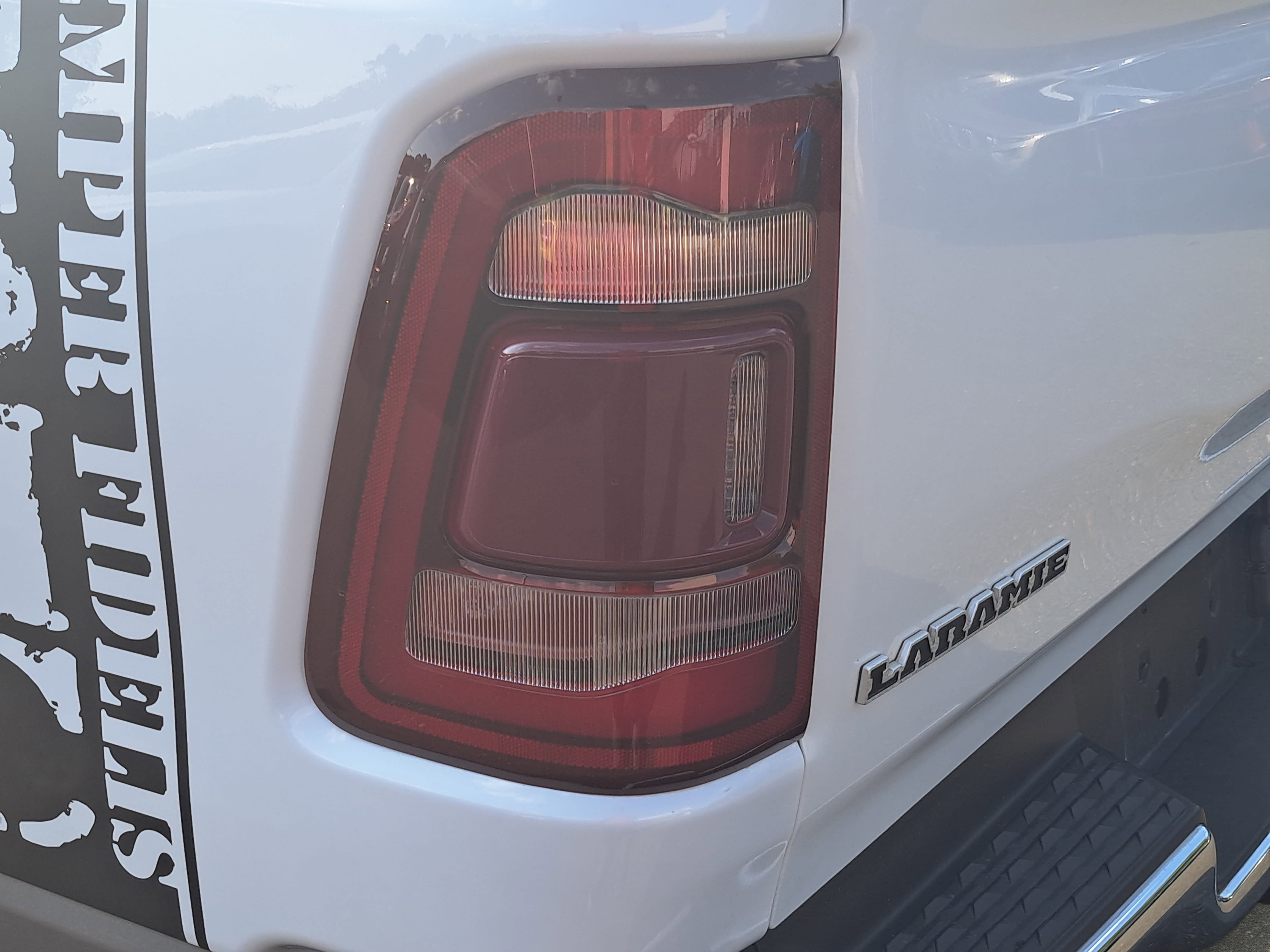Used 2019 RAM 1500 Laramie AWD/4WD image 32