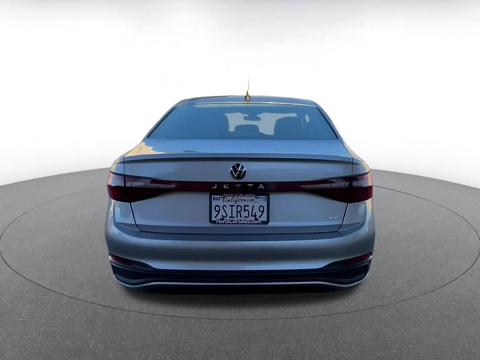 Used 2025 Volkswagen Jetta SE image 12