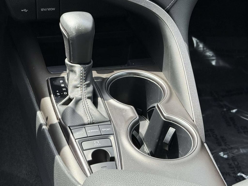 Used 2023 Toyota Camry SE AWD/4WD image 16