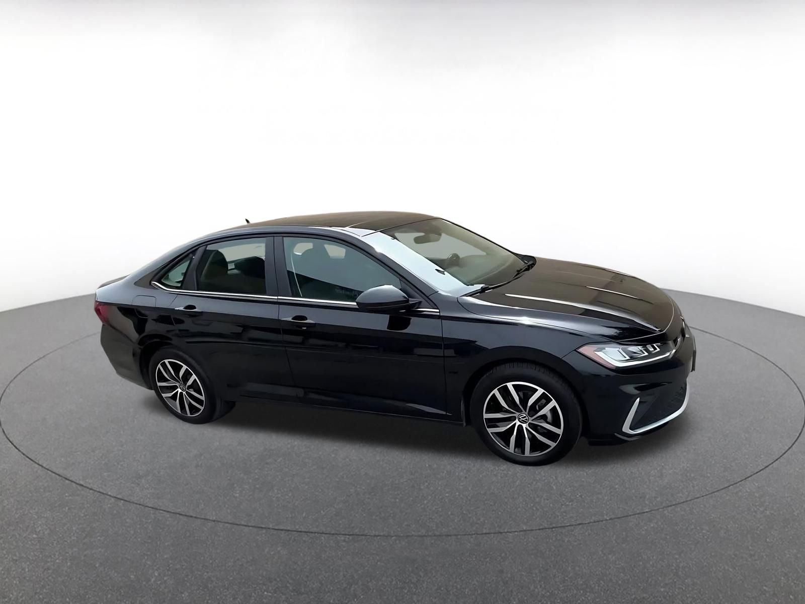 Used 2025 Volkswagen Jetta SE video 2