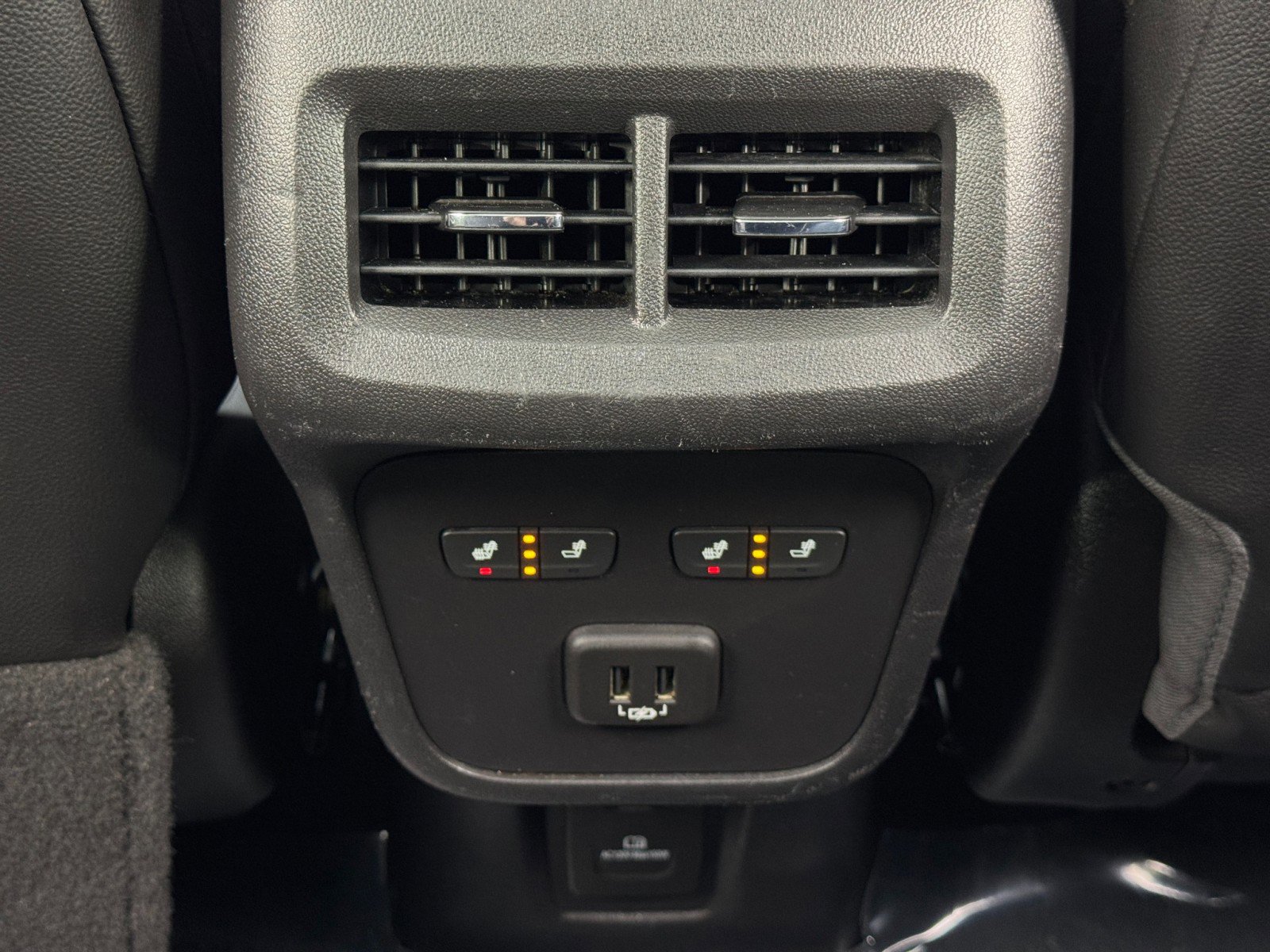 Used 2020 GMC Terrain Denali w/ GMC Pro Grade Package image 35