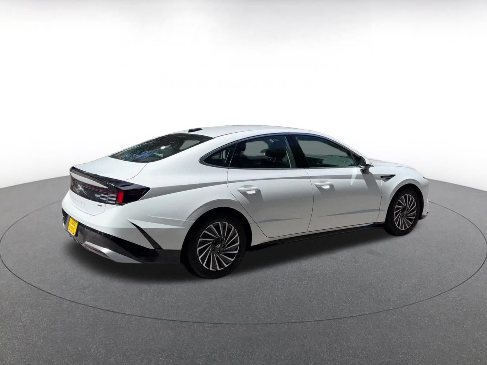 Used 2025 Hyundai Sonata SEL FWD image 15