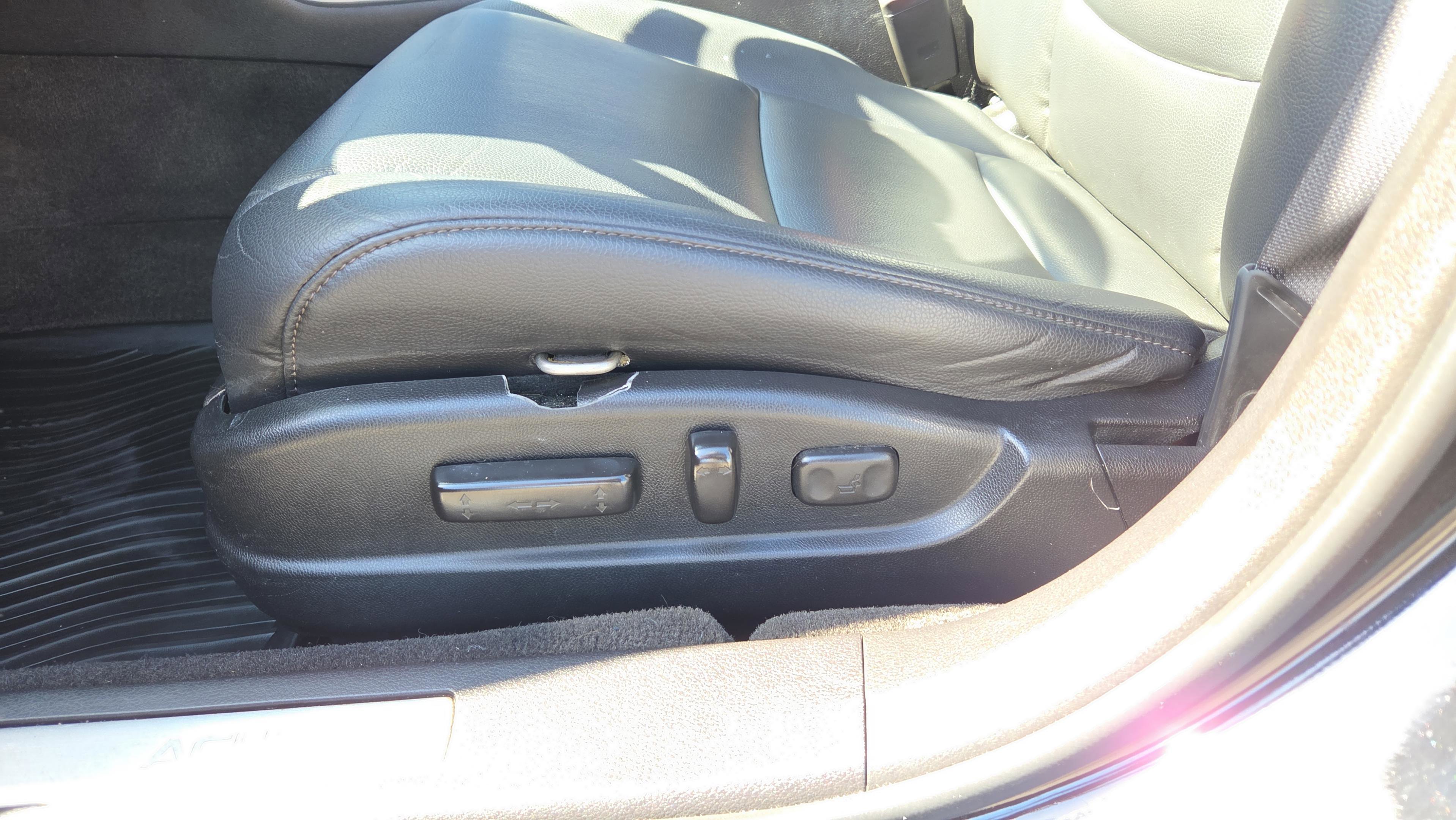 Used 2017 Acura TLX FWD image 16