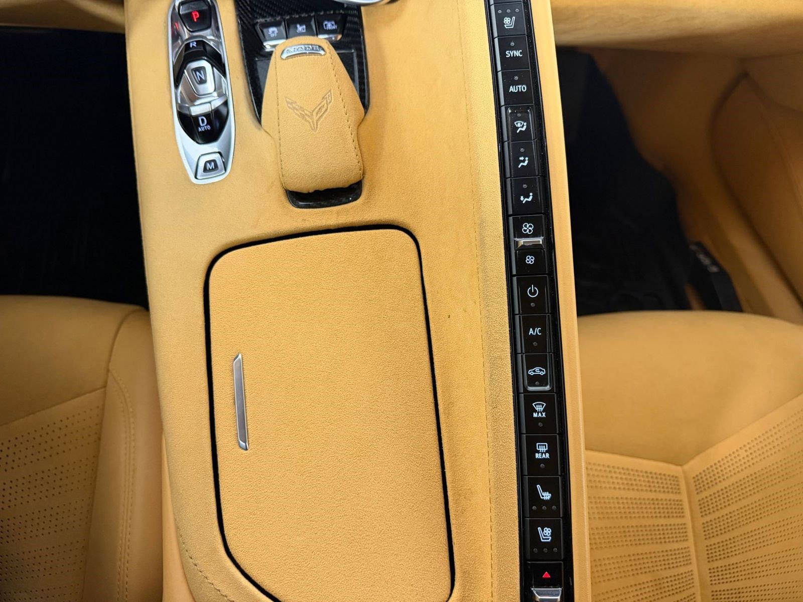 Used 2020 Chevrolet Corvette Stingray Premium Cpe w/ 3LT Preferred Equipment Group image 16