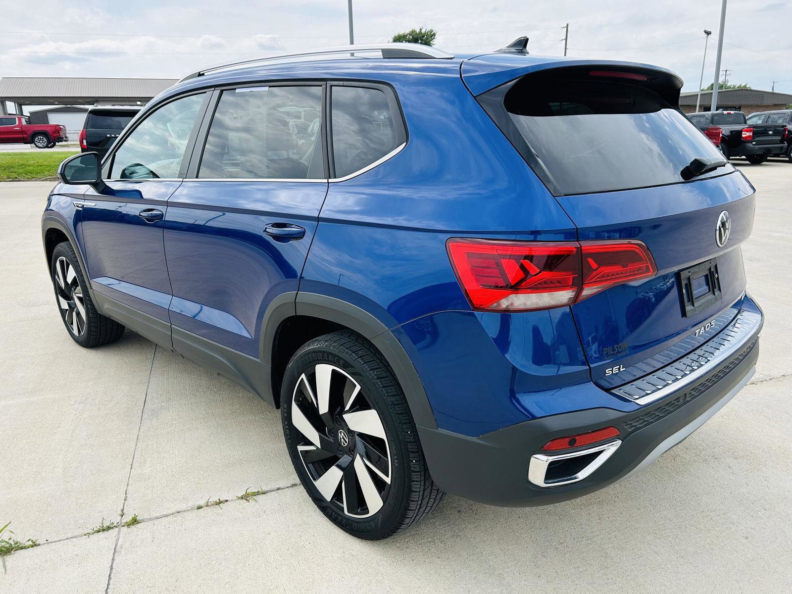 Used 2023 Volkswagen Taos SEL AWD/4WD image 36