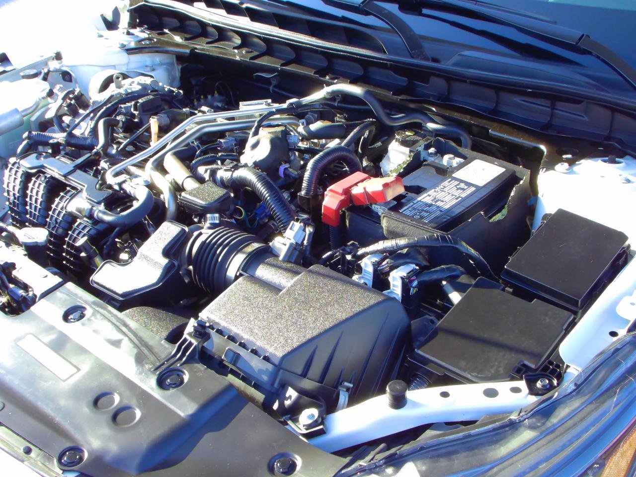 Used 2024 Nissan Altima 2.5 SV image 8