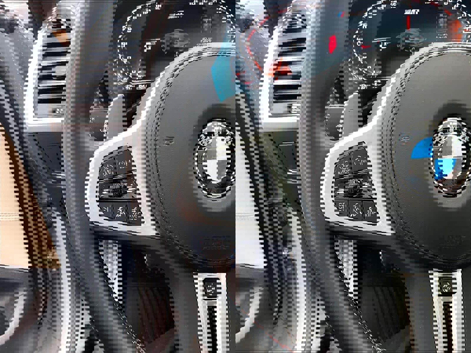 Used 2024 BMW X4 M40i AWD/4WD image 18