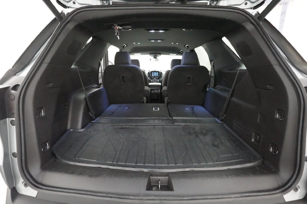 Used 2023 Chevrolet Traverse LT w/ LPO, Floor Liner Package AWD/4WD image 10