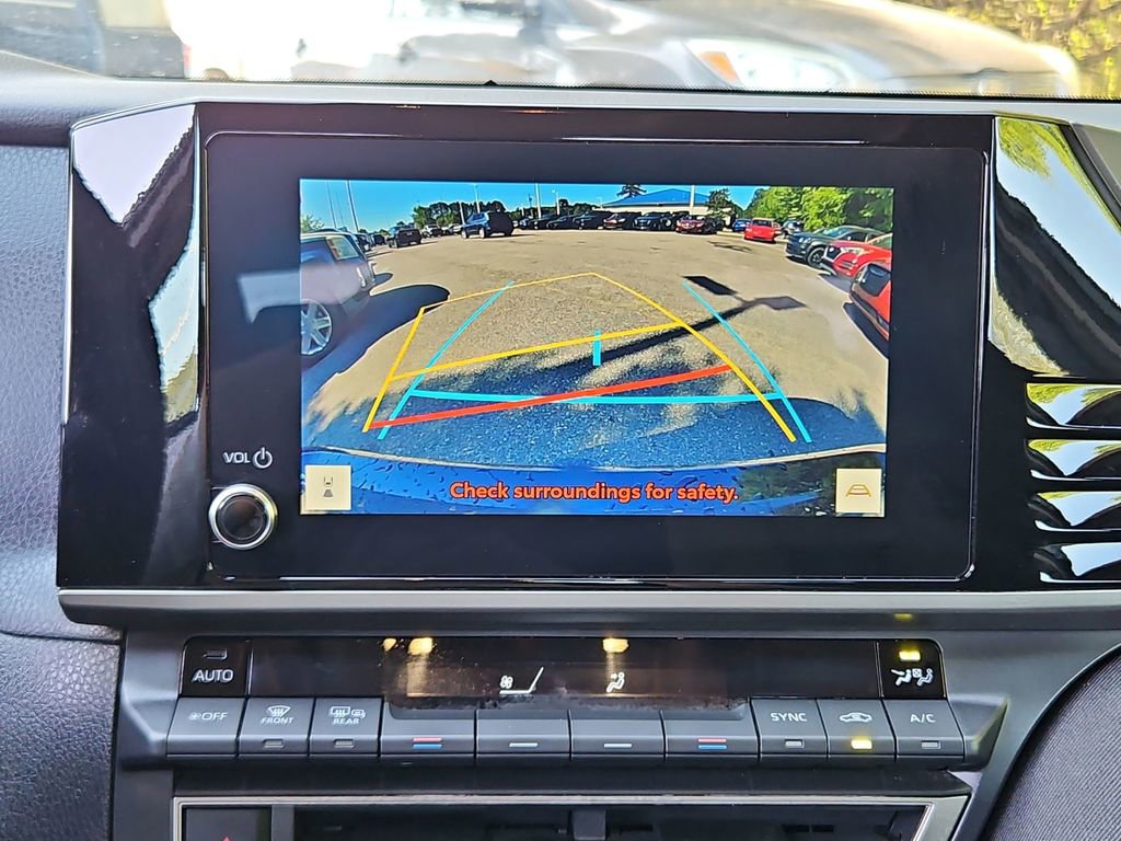 Used 2025 Toyota Camry LE FWD image 18