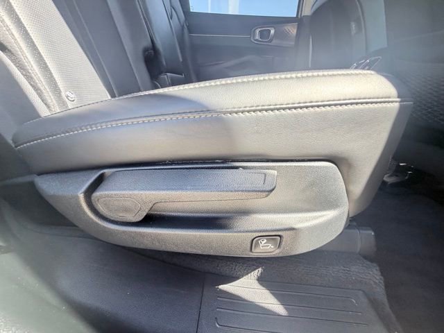 Used 2024 Kia Sorento S image 35