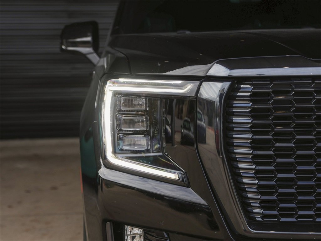 Used 2023 GMC Yukon Denali Ultimate image 11