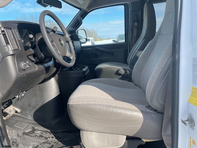 Used 2023 Chevrolet Express 3500 LT w/ LT Preferred Equipment Group RWD image 9