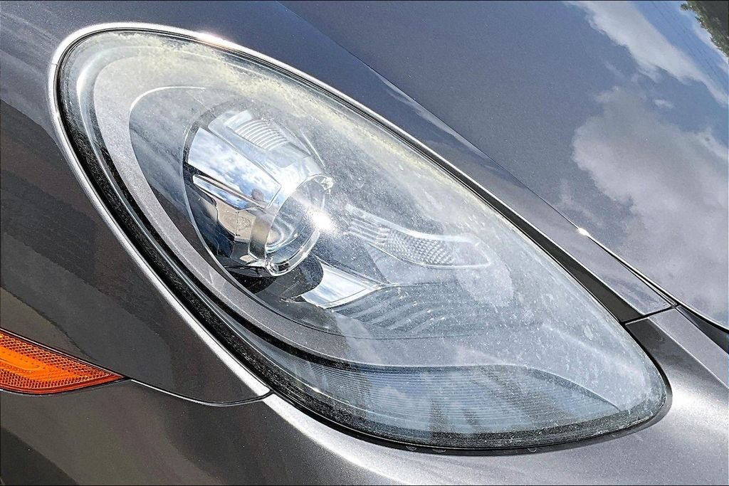 Used 2017 Porsche 718 Boxster RWD image 35