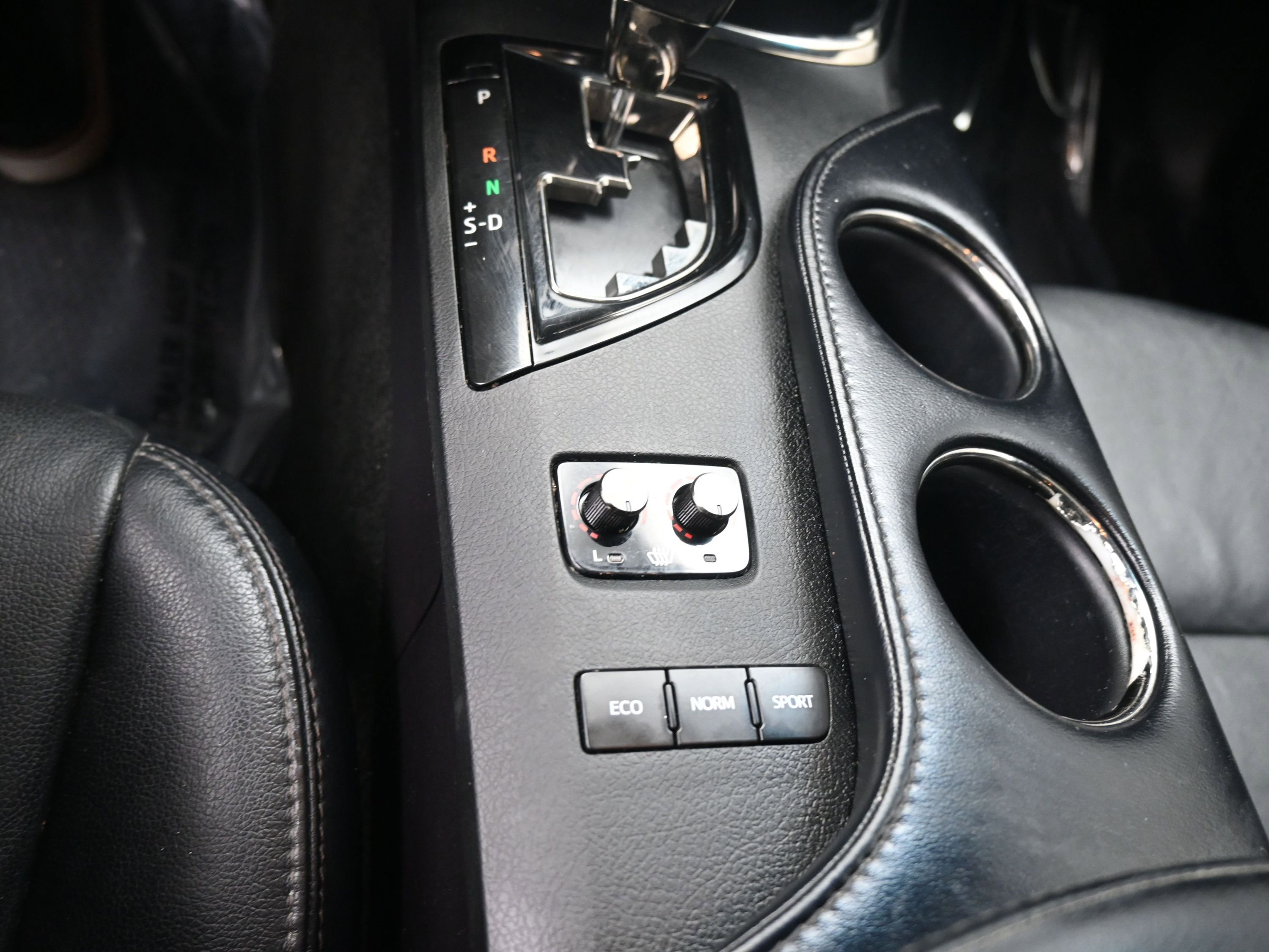 Used 2016 Toyota Avalon XLE Premium image 14