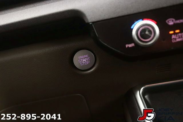 Used 2025 Kia Carnival SX FWD image 27
