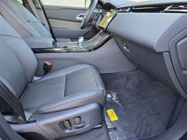 New 2025 Land Rover Range Rover Velar Dynamic SE image 30