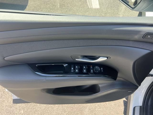 Certified 2026 Hyundai Tucson Limited AWD/4WD image 17