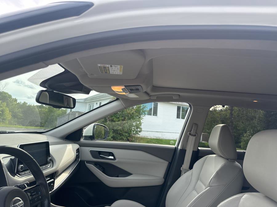 Used 2021 Nissan Rogue SL image 11