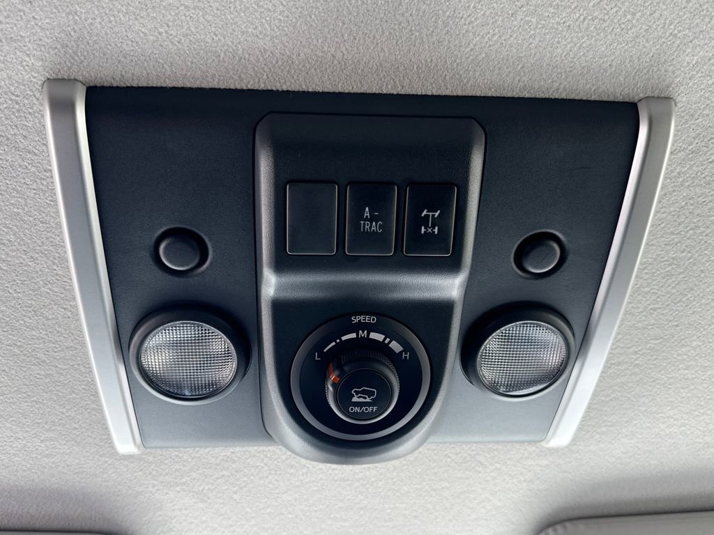 Used 2014 Toyota FJ Cruiser 4WD w/ Convenience Package image 42