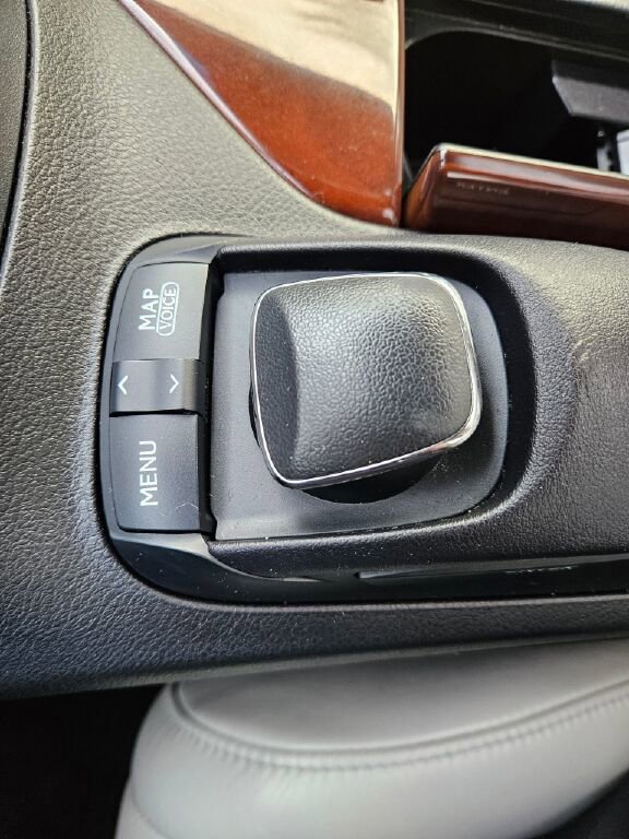 Used 2012 Lexus RX 450h AWD w/ Luxury Pkg image 24