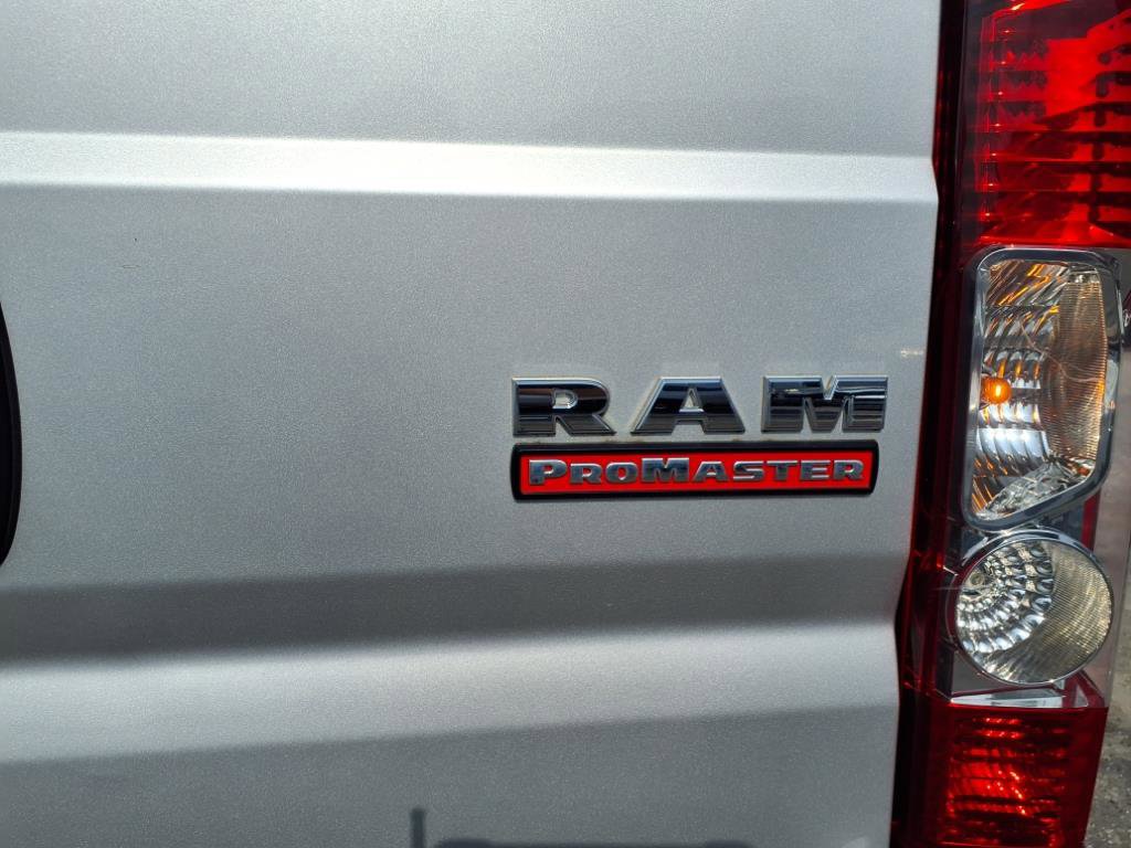 Used 2019 RAM ProMaster 2500 w/ Interior Convenience Group image 11