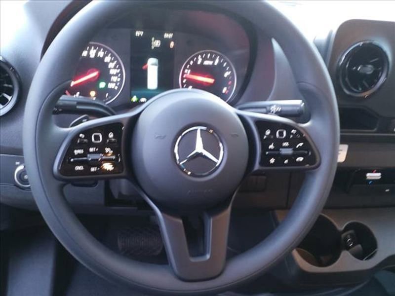 Used 2024 Mercedes-Benz Sprinter 2500 image 14