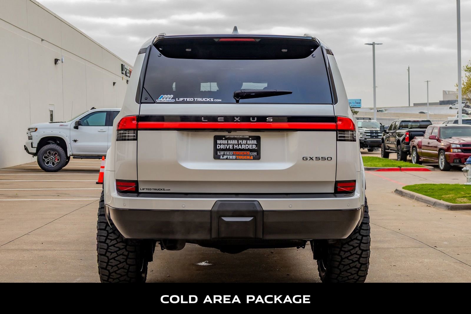 Used 2025 Lexus GX 550 w/ Cold Area Package AWD/4WD image 8