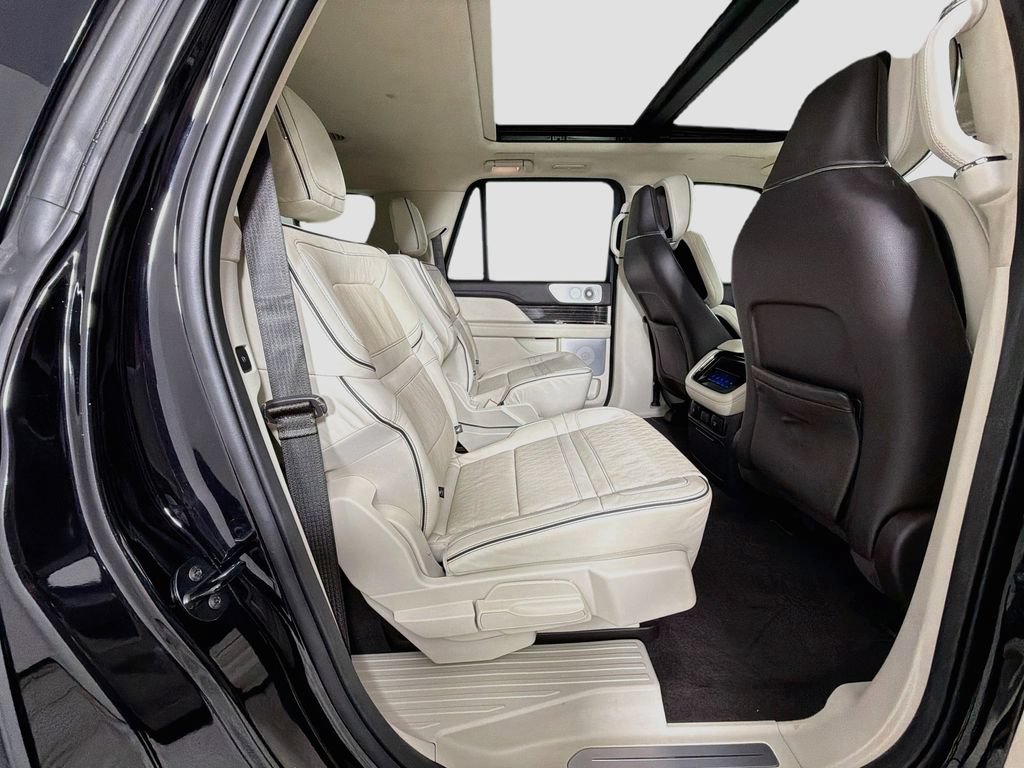 Used 2023 Lincoln Navigator L Black Label AWD/4WD image 29