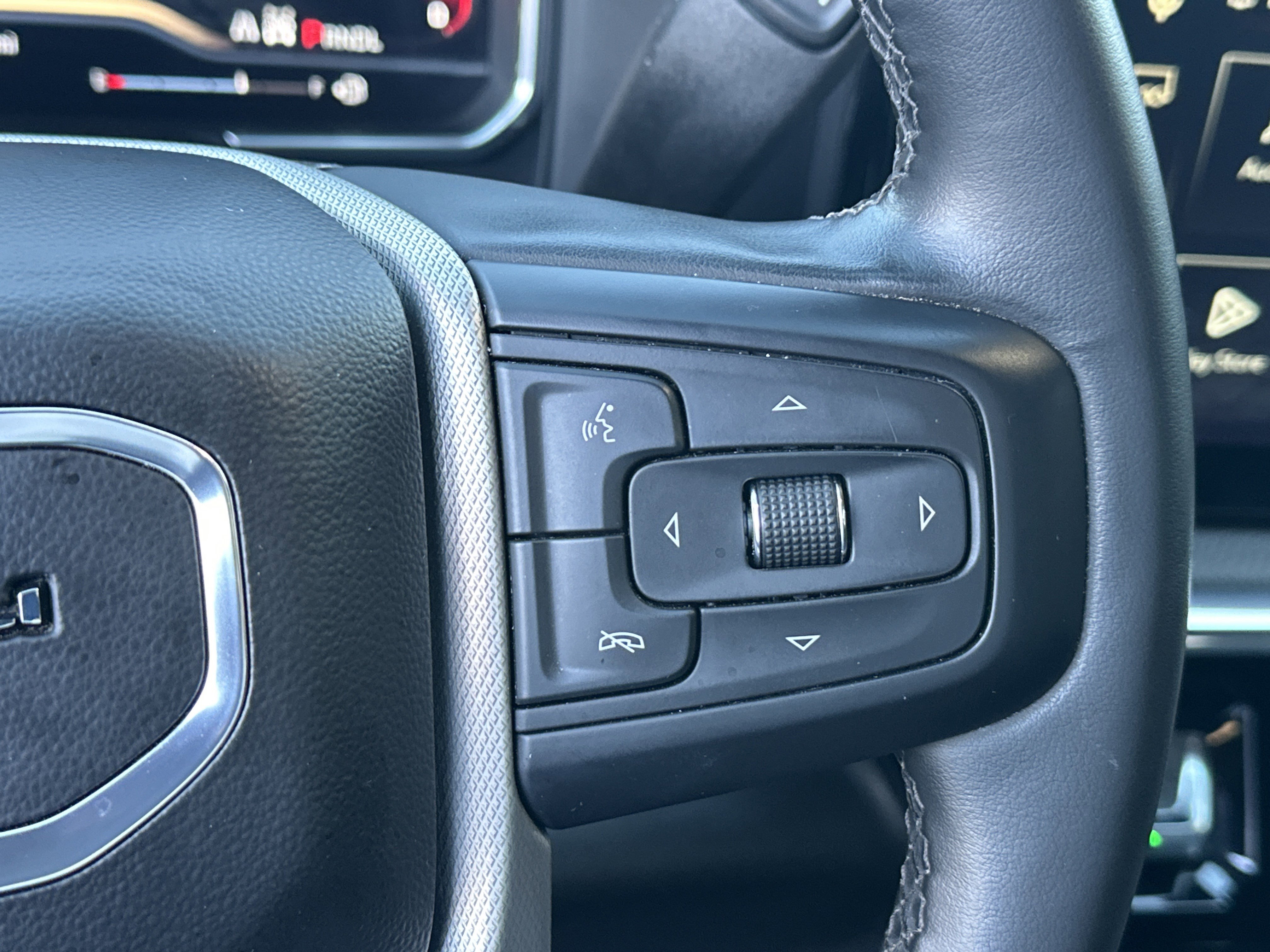 Used 2024 GMC Sierra 2500 Denali w/ Technology Package image 30