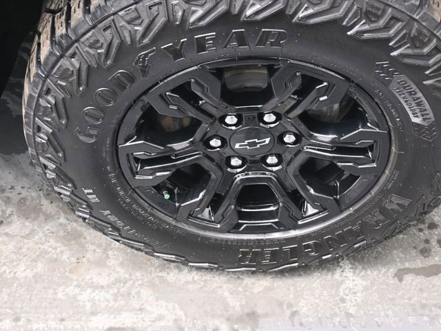 Used 2024 Chevrolet Silverado 1500 ZR2 w/ Technology Package image 29