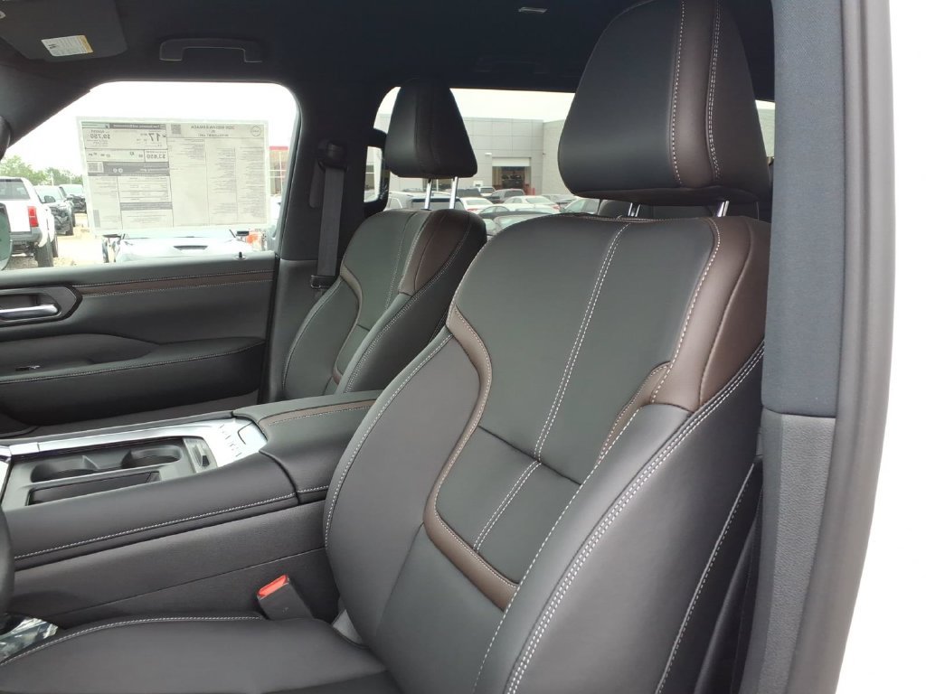 New 2026 Nissan Armada SL w/ Captain's Chari Seat Package AWD/4WD image 15