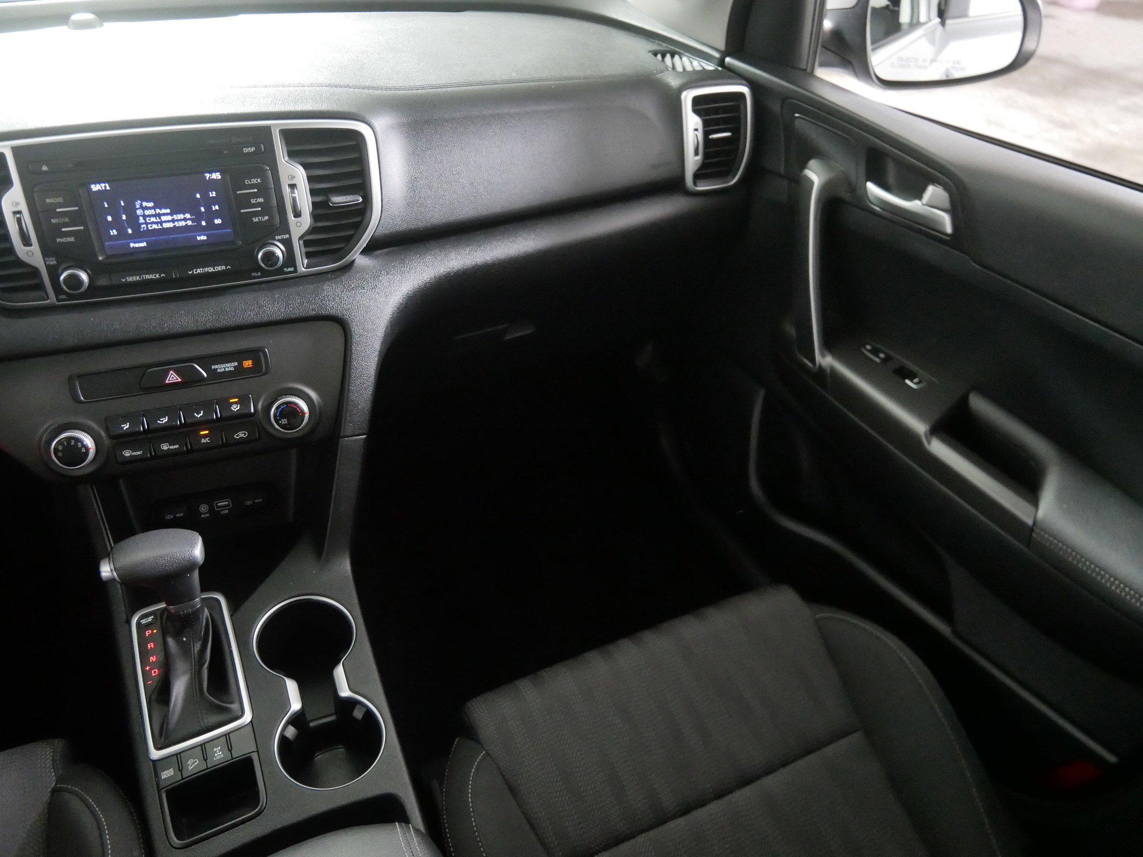 Used 2019 Kia Sportage LX image 11